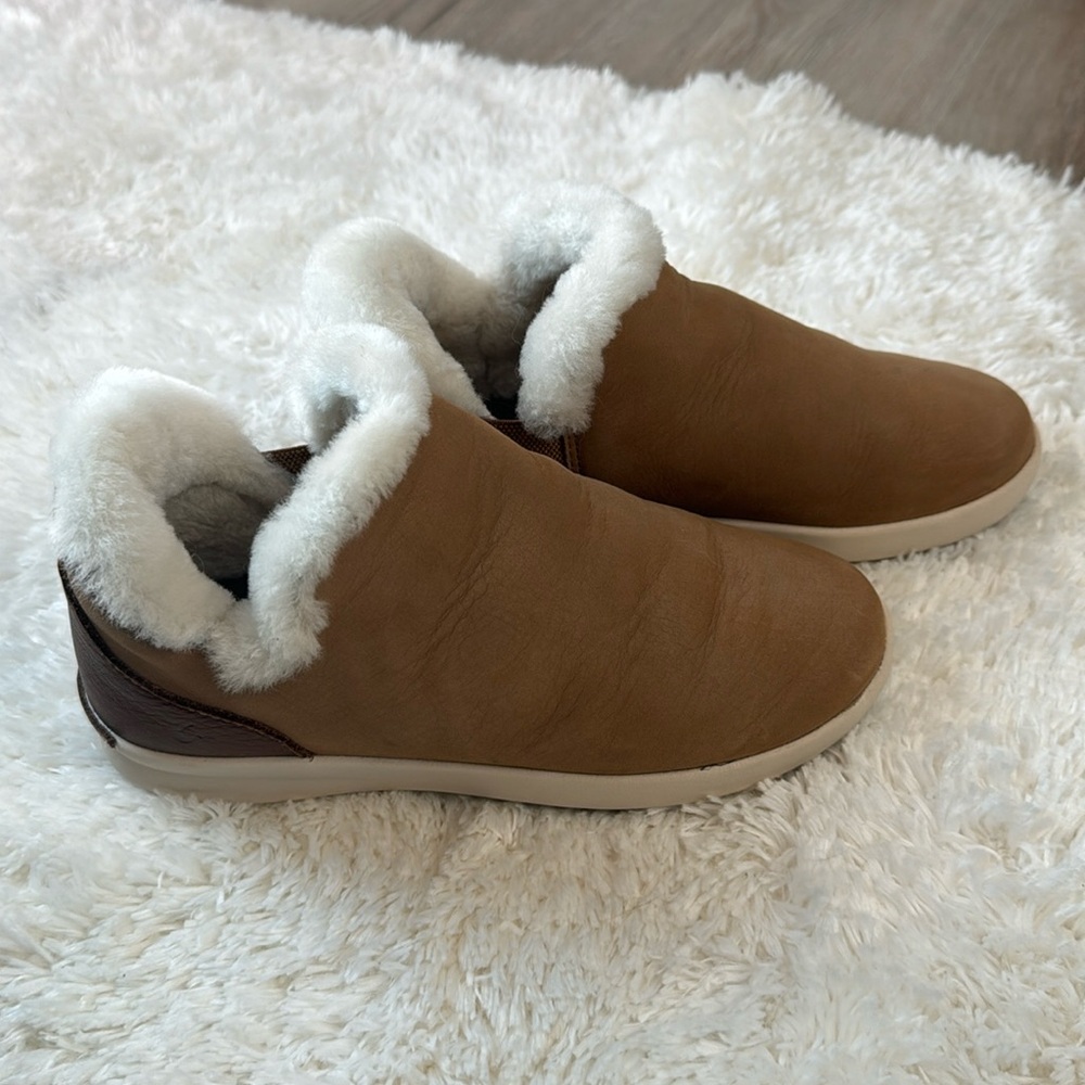 OluKai Malua Hulu W5 Slippers